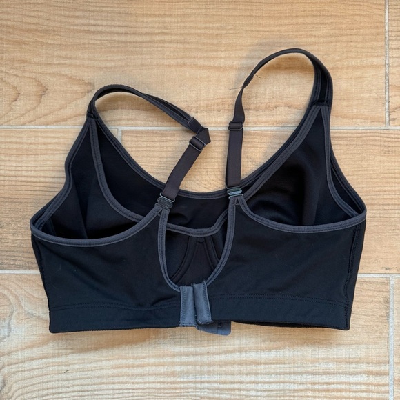 VS X Sexy Sport Black & Gray Sports Bra Sz. 34D - Picture 4 of 7